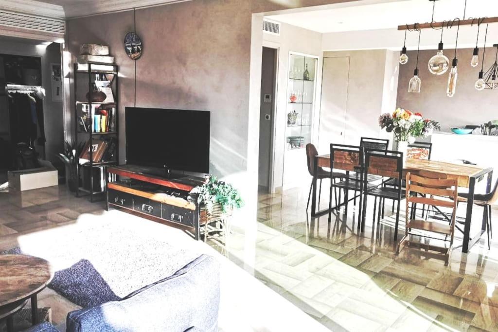 Appartement Nice Centre Vue Mer Avec Piscine Pour Famille, Couple D'Amis Pas De Groupes De Jeunes Autorises المظهر الخارجي الصورة